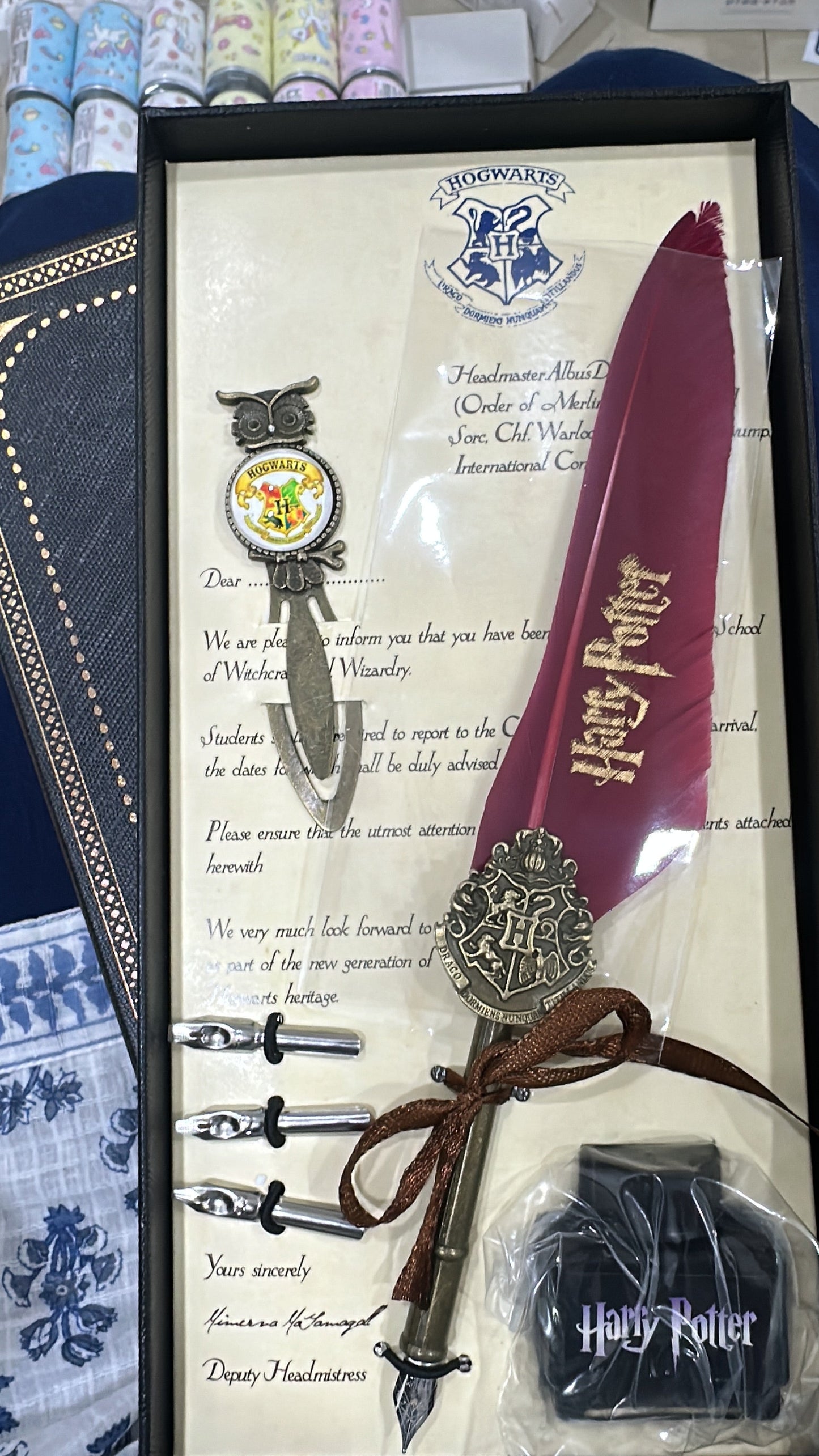 Harry Potter Feather Pen Set with bookmark