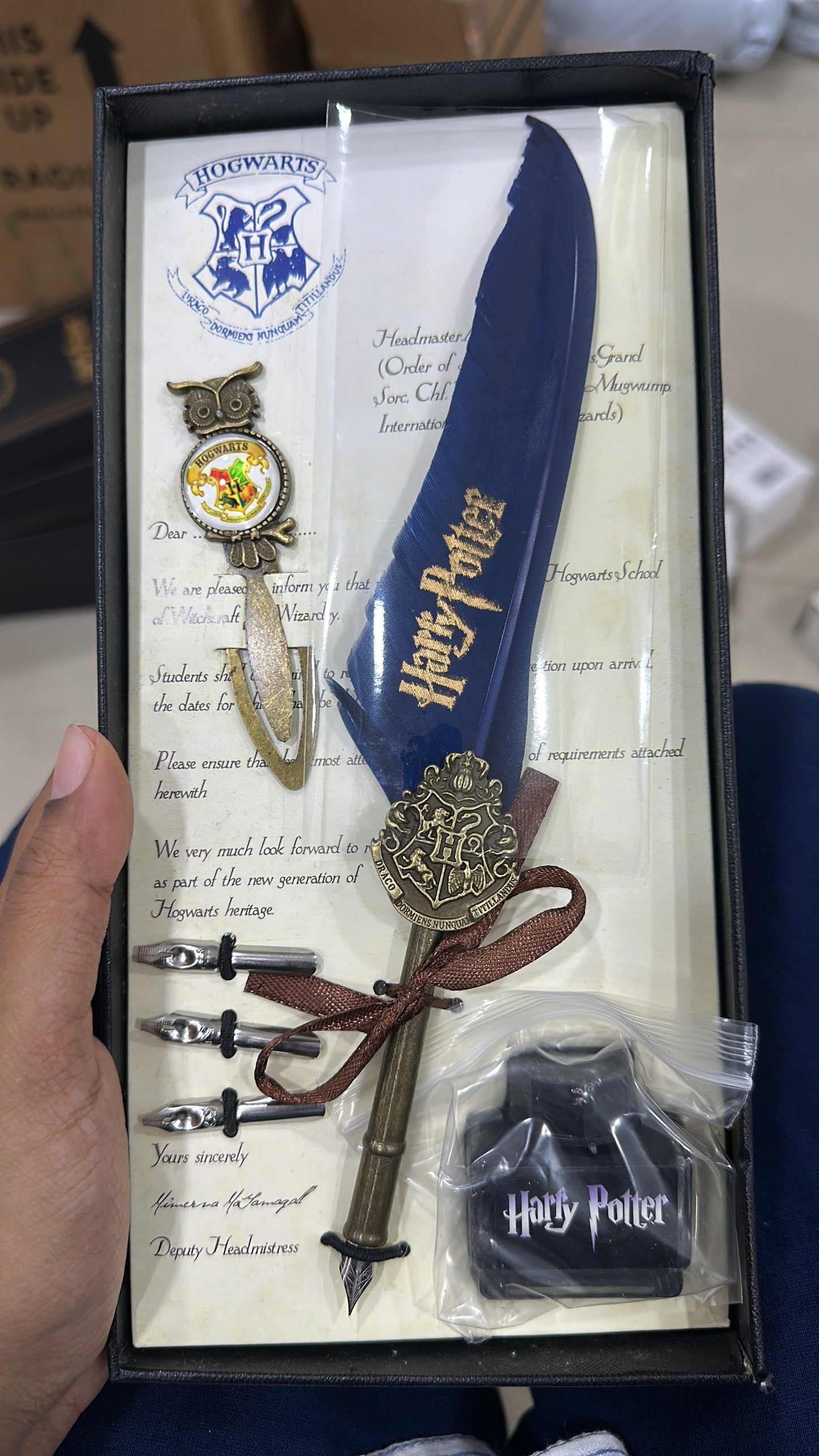 Harry Potter Feather Pen Set with bookmark