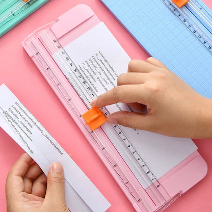 Craft paper cutter / paper trimmer